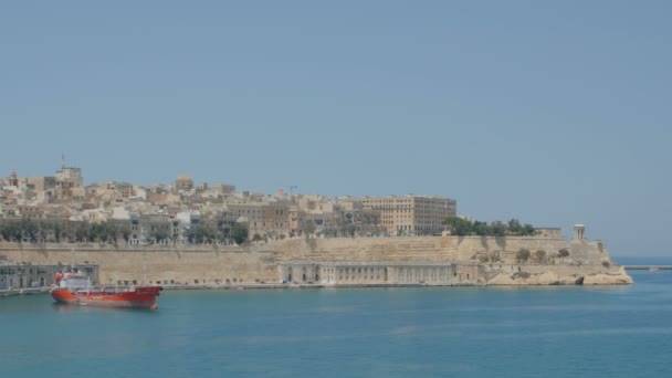Valletta, Malta 4 июля 2016. Лодки и корабли в порту . — стоковое видео