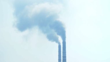 Endüstriyel Tesis gökyüzü, çevre kirliliği, büyük lüle