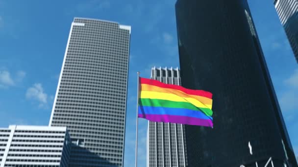 Bandeira LGBT balançando ao vento em um dia ensolarado, arranha-céus da cidade no fundo — Vídeo de Stock