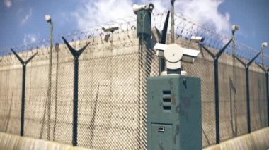 CCTV kamerası çok iyi korunan bina, hapishane ve askeri tesisi izliyor.