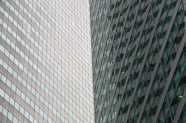 NYC intersecando edificios de gran altura reflexiones arquitectónicas — Foto de Stock