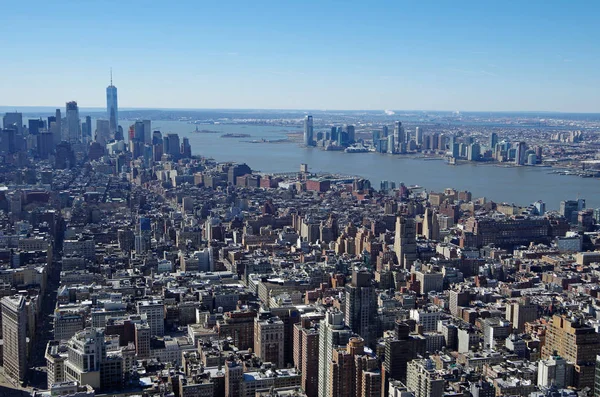 NEW YORK CITY - MARCH 5: Cityscape aerial view of Manhattan, March 5 2017 in New York, USA — Stock Photo, Image