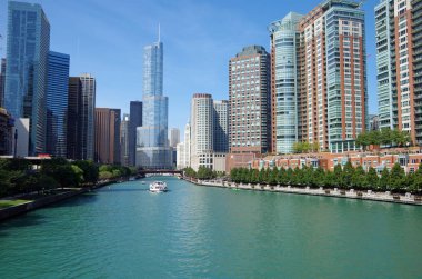 Chicago, Il, Amerika Birleşik Devletleri - 3 Eylül 2017: görünümü Chicago Nehri manzarası ve.