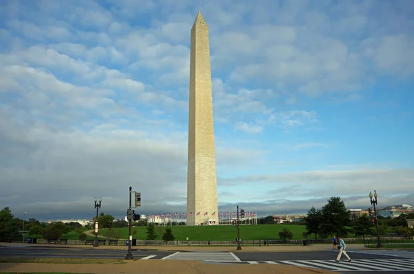 Vroege ochtend weergave van het Washington Monument. — Stockfoto