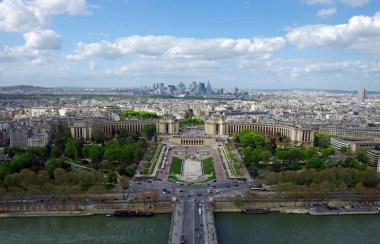 Paris, Fransa-Nisan 16 2018: Paris Cityscape hava görünümü, Nisan 16 2018, Paris, Fransa
