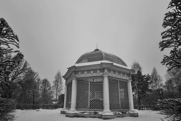 Pérgola en el palacio de Kuskovo en Moscú, museo nacional — Foto de Stock