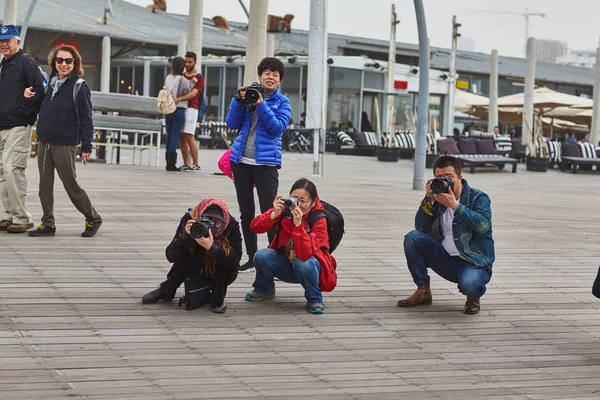 Tel Aviv - 20 febbraio 2017: Gruppo di fotografi in Israele — Foto Stock