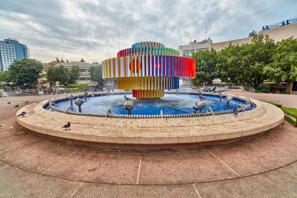 De beroemde Dizengoff fontein in Tel Aviv — Stockfoto