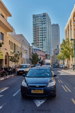 Tel-Aviv - 4 Aralık, 2016: Tel Aviv sokak şehir görünümü