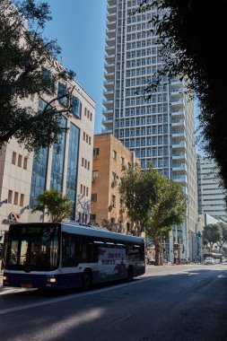 Tel-Aviv - 4 Aralık, 2016: Tel Aviv sokak şehir görünümü