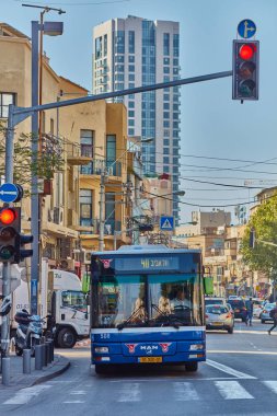 Tel-Aviv - 4 Aralık, 2016: Tel Aviv sokak şehir görünümü
