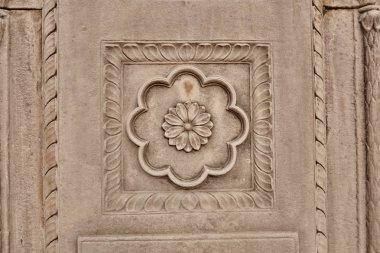 Kusum sarovar eski terk edilmiş tapınak Hindistan up