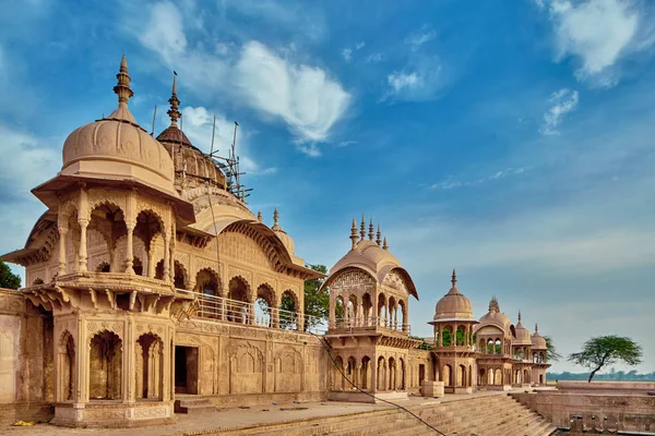 Kusum warme oude verlaten tempel in India Up — Stockfoto