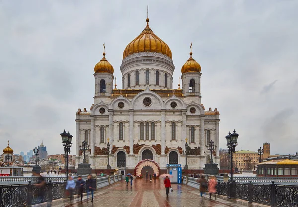 莫斯科-04,04,2017︰ 基督救世主大教堂的中心 — 图库照片