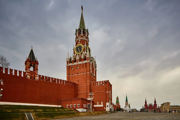 Moscou - 04,04,2017: A praça vermelha em Moscou — Fotografia de Stock