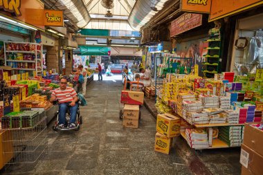  İnsanlar Kudüs Mahane Yehuda yerel marke, gıda satın