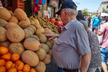  İnsanlar Kudüs Mahane Yehuda yerel marke, gıda satın