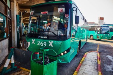 Tel Aviv - 20.04.2017: Egged otobüs park merkez otobüs stati adlı