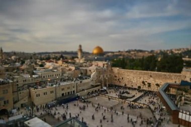   Jerusalem - 15 Kasım, 2016: Jerusalem tilt-shift zaman atlamalı ağlama duvarı 