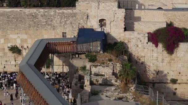 Jerusalém - 15 de novembro de 2016: Muro de lamentações em Jerusalém — Vídeo de Stock