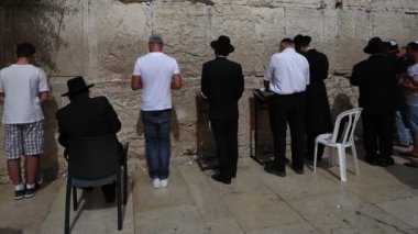 Kudüs Ağlama Duvarı ve El Aksa Camii, 4k hava manzaralı.