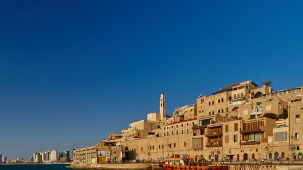 Jaffa - 22.05.2017: Vista al mar de la antigua ciudad de Jaffa, puesta de sol, lapso de tiempo 4k metraje — Vídeo de stock