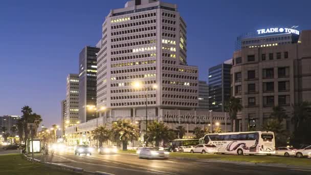 Tel Aviv 10.06.2017: Tel Aviv escena nocturna transporte lapso de tiempo 4k metraje — Vídeos de Stock
