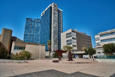 Tel Aviv - 10.02.2017: Tel Aviv Sanat Müzesi dış ve sanat mönü