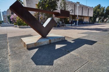 Tel Aviv - 10.02.2017: Tel Aviv Sanat Müzesi dış ve sanat mönü