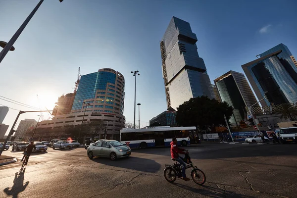 Tel-Aviv - 9 Aralık, 2016: Tel Aviv city cen yüksek binaların
