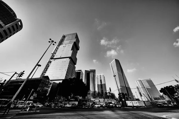 Tel-Aviv - 9 Aralık, 2016: Tel Aviv city cen yüksek binaların