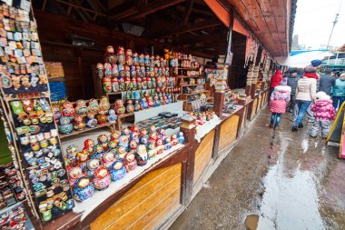 Moskova - 22.04.2017: Izmailovsky Kremlin, Moskova pazarında