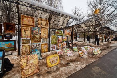 Moskova - 22.04.2017: Izmailovsky Kremlin, Moskova pazarında