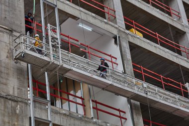 Tel Aviv - 10.06.2017: Tel bir yapıda bina Arap işçiler 