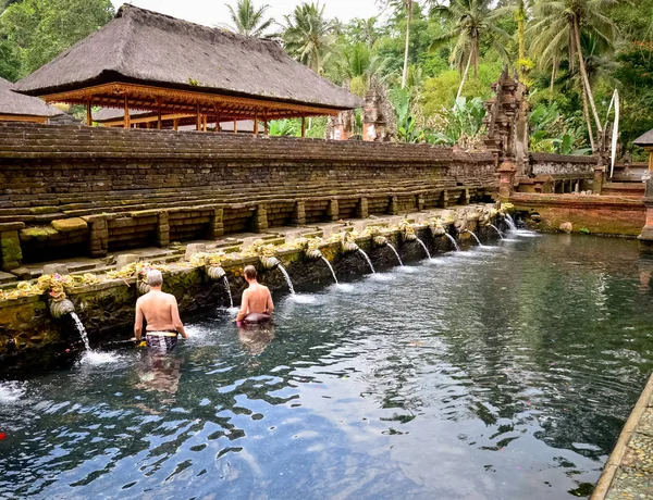 Bali Temple de l'eau de source sainte Photos De Stock Libres De Droits