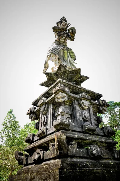 The statues of god at the temple in Bali — Stock Photo, Image