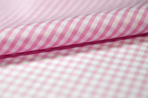 yakın kadar rulo şerit pembe gömlek kumaş