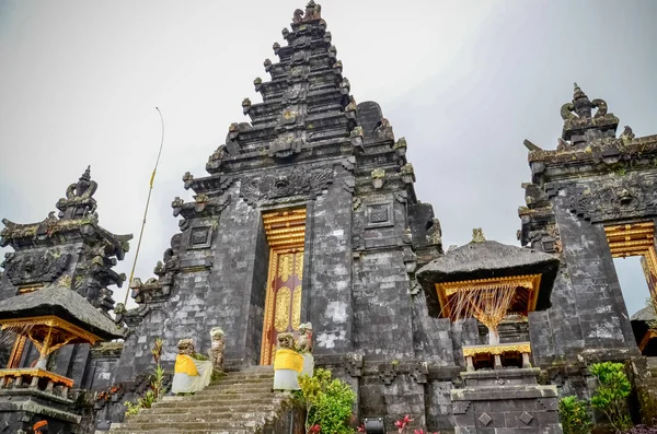 Pura Besakih 발리에서 검은 사원 로열티 프리 스톡 사진