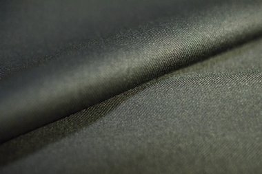 yakın kadar rulo gümüş siyah kumaştan takım elbise