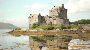 İskoçya 'daki Eilean Donan Kalesi