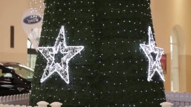 Güzel Noel ağacı alışveriş merkezi