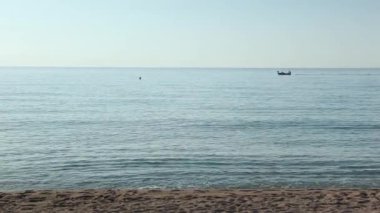 yelkenli tekne ile deniz ufuk