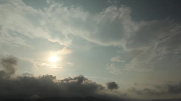 Ciel bleu nuages timelapse 