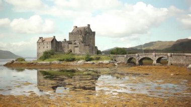 İskoçya 'daki Eilean Donan Kalesi