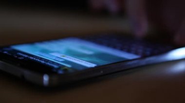 adam cep telefonu yazarak 