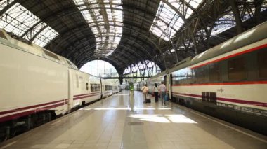 Şehir tren kullanarak yolcu 