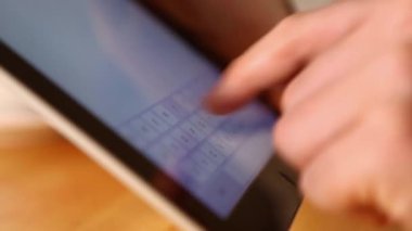 işadamı tablet kullanma