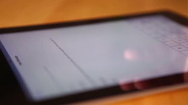 işadamı tablet kullanma