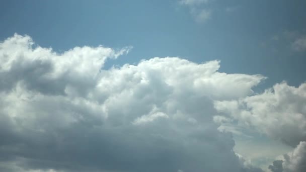 Ciel bleu nuages timelapse 
