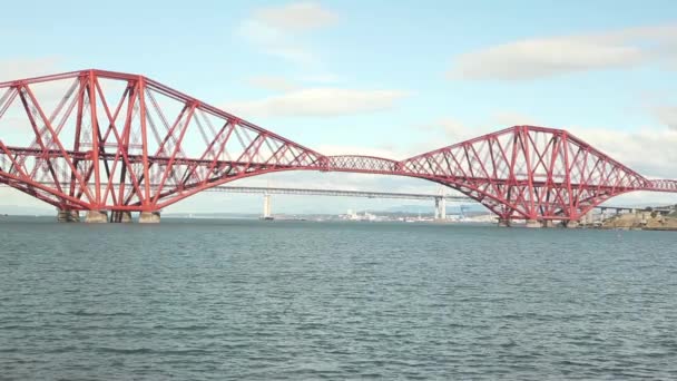 Puente de Forth en Escocia — Vídeo de stock